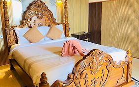 Adila Warung&Homestay